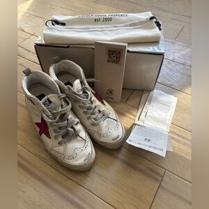 Golden Goose Mid Rise leather sneaker. Size 39.5 EU